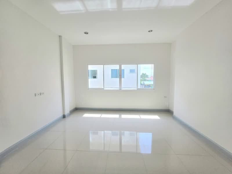 หมู่บ้านบูรพาแลนด์ หนองค้อ ชลบุรี, Chon Buri (Pattaya), Nong - Kham, Si Racha, Chon Buri (Pattaya), 2 Bedrooms, 120 sqm, Townhouse For Sale, by The Best Property นุช, 500316173 - DDproperty.com
