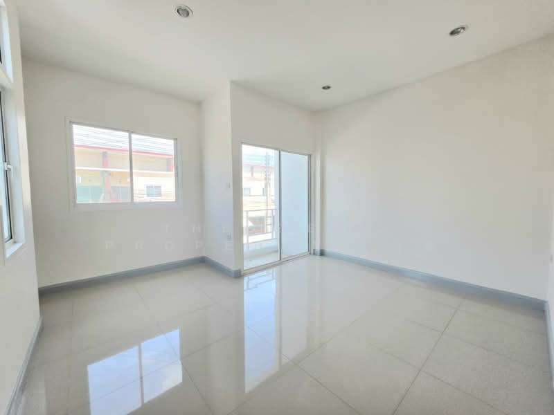 หมู่บ้านบูรพาแลนด์ หนองค้อ ชลบุรี, Chon Buri (Pattaya), Nong - Kham, Si Racha, Chon Buri (Pattaya), 2 Bedrooms, 120 sqm, Townhouse For Sale, by The Best Property นุช, 500316173 - DDproperty.com