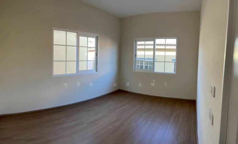 ขายบ้านแฝด ม.โกลเด้นท์ทาวน์ เก้ากิโล ศรีราชา, Chon Buri (Pattaya), Surasak, Si Racha, Chon Buri (Pattaya), 4 Bedrooms, 100 sqm, Semi-Detached House (Twin House) For Sale, by Dusit Saengfa, 500316176 - DDproperty.com