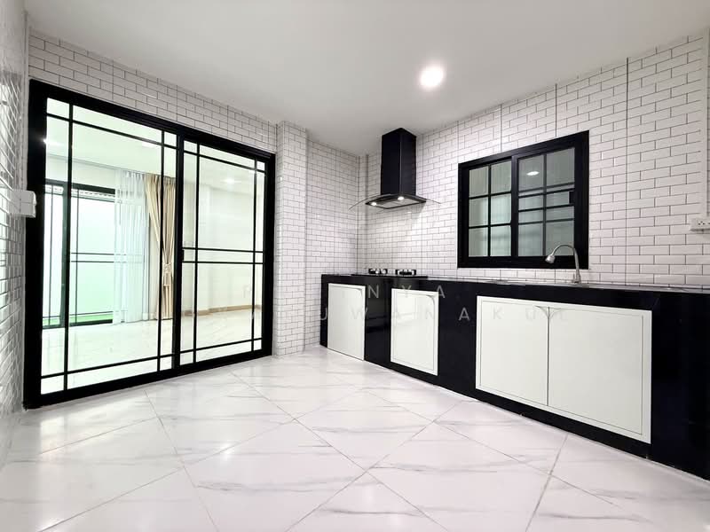 จรัญ 46, Bangkok, Bang Yi Khan, Bang Phlat, Bangkok, 3 Bedrooms, 190 sqm, Single Detached House For Sale, by Parinya Ingkasuwanakul, 500316234 - DDproperty.com