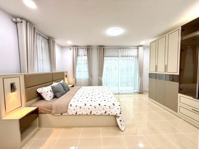 ขายบ้านแฝดสวยหรูสไตล์ทัสคานี หนองยายบู่ ศรีราชา, Chon Buri (Pattaya), Surasak, Si Racha, Chon Buri (Pattaya), 3 Bedrooms, 150 sqm, Semi-Detached House (Twin House) For Sale, by Dusit Saengfa, 500316245 - DDproperty.com