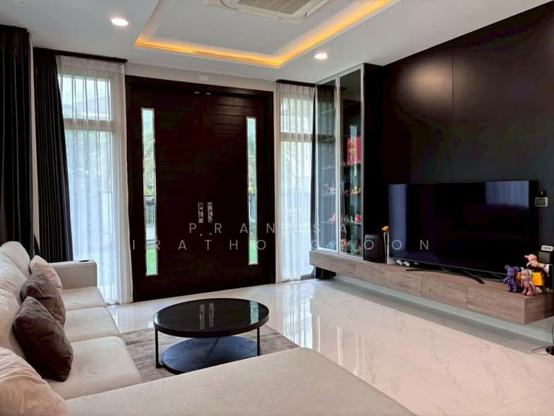 Perfect Masterpiece Sukhumvit 77 : เพอร์เฟค มาสเตอร์พีซ สุขุมวิท 77, สมุทรปราการ, ซอย หมู่บ้านเพอร์เฟคเพลส สุขุมวิท 77, ราชาเทวะ, บางพลี, สมุทรปราการ, 300 ตร.ม., บ้านเดี่ยว ให้เช่า, โดย Pranisa Jirathongpoon, 500316256 - DDproperty.com