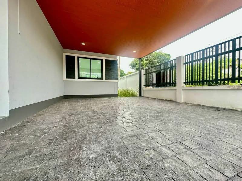ขายบ้านเดี่ยวสร้างใหม่ ซอยวัดจีน นาพร้าว ศรีราชา, Chon Buri (Pattaya), Surasak, Si Racha, Chon Buri (Pattaya), 3 Bedrooms, 120 sqm, Single Detached House For Sale, by Dusit Saengfa, 500316273 - DDproperty.com