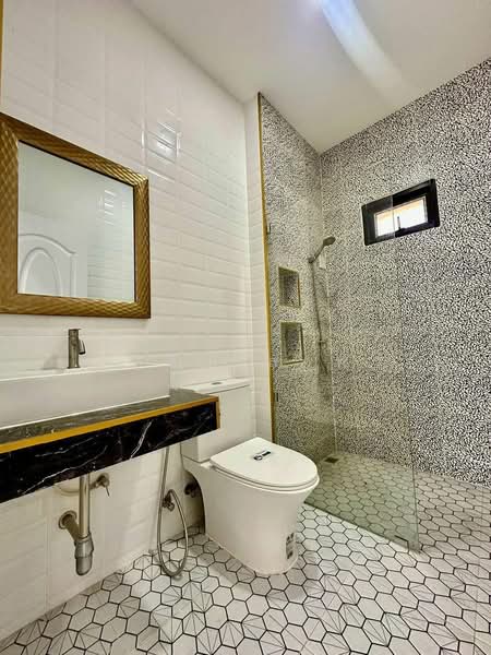 ขายบ้านเดี่ยวสร้างใหม่ ซอยวัดจีน นาพร้าว ศรีราชา, Chon Buri (Pattaya), Surasak, Si Racha, Chon Buri (Pattaya), 3 Bedrooms, 120 sqm, Single Detached House For Sale, by Dusit Saengfa, 500316273 - DDproperty.com