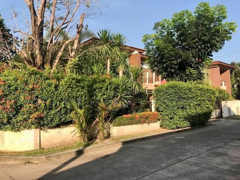 ขายบ้านเดี่ยวหลังใหญ่ เนื้อที่เยอะ ม.เดอะบูเลอวาร์ด ศรีราชา, Chon Buri (Pattaya), Surasak, Si Racha, Chon Buri (Pattaya), 3 Bedrooms, 300 sqm, Single Detached House For Sale, by Dusit Saengfa, 500316277 - DDproperty.com