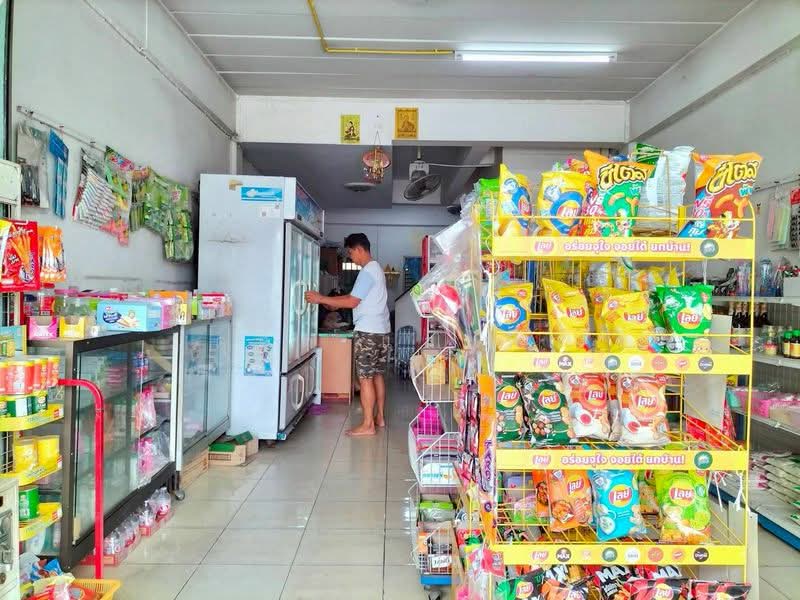 ขายอาคารพาณิชย์ 3 ชั้น ใกล้สี่แยกโนเบิ้ล แหลมฉบัง ศรีราชา, Chon Buri (Pattaya), Thung Suk La, Si Racha, Chon Buri (Pattaya), , 120 sqm, Shophouse For Sale, by Dusit Saengfa, 500316279 - DDproperty.com