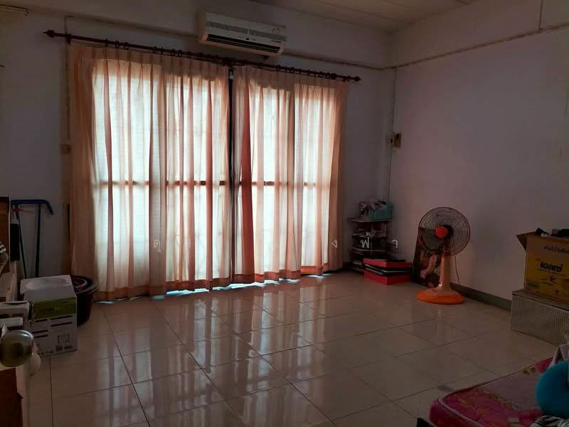 ขายอาคารพาณิชย์ 3 ชั้น ใกล้สี่แยกโนเบิ้ล แหลมฉบัง ศรีราชา, Chon Buri (Pattaya), Thung Suk La, Si Racha, Chon Buri (Pattaya), , 120 sqm, Shophouse For Sale, by Dusit Saengfa, 500316279 - DDproperty.com