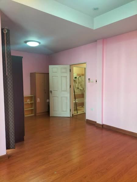 ขายทาวน์โฮม ม.พิมพาภรณ์ ม.เกษตร แหลมฉบัง ศรีราชา, Chon Buri (Pattaya), Thung Suk La, Si Racha, Chon Buri (Pattaya), 3 Bedrooms, 80 sqm, Townhouse For Sale, by Dusit Saengfa, 500316284 - DDproperty.com