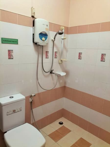ขายทาวน์โฮม ม.พิมพาภรณ์ ม.เกษตร แหลมฉบัง ศรีราชา, Chon Buri (Pattaya), Thung Suk La, Si Racha, Chon Buri (Pattaya), 3 Bedrooms, 80 sqm, Townhouse For Sale, by Dusit Saengfa, 500316284 - DDproperty.com