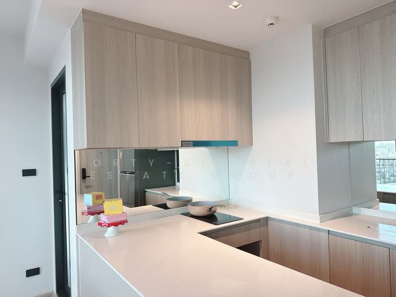 Reference Sathorn-Wongwianyai : เรฟเฟอเรนซ์ สาทร-วงเวียนใหญ่, Bangkok, ซอย กรุงธนบุรี 2, Bang Lam Phu Lang, Khlong San, Bangkok, 2 Bedrooms, 71 sqm, Condo For Rent, by Forty-Six Real Estate Group, 500316320 - DDproperty.com
