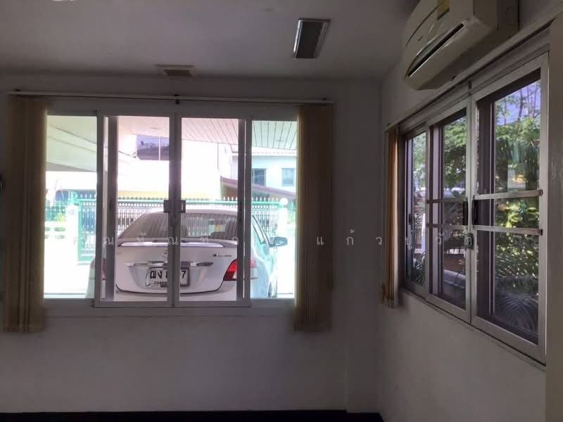 Modern Life HOME @ Sutthisan, Bangkok, Samsen Nok, Huai Khwang, Bangkok, 3 Bedrooms, 200 sqm, Single Detached House For Rent, by ทัณฑิกา แก้วปู่วัด, 500316356 - DDproperty.com