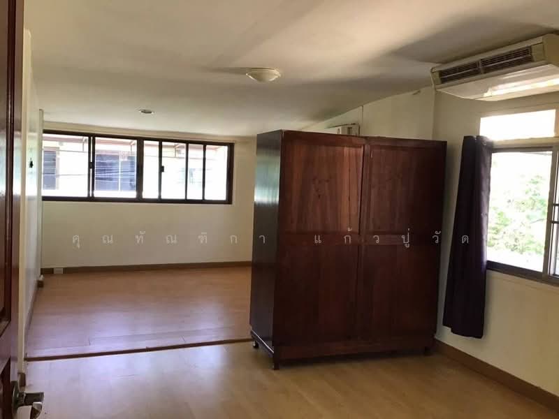 Modern Life HOME @ Sutthisan, Bangkok, Samsen Nok, Huai Khwang, Bangkok, 3 Bedrooms, 200 sqm, Single Detached House For Rent, by ทัณฑิกา แก้วปู่วัด, 500316356 - DDproperty.com