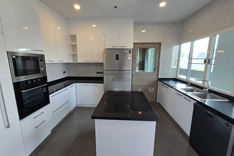 BT Residence, Bangkok, 8 Soi Sukhumvit 8, Khlong Toei, Bangkok, 4 Bedrooms, 600 sqm, Condo For Rent, by Ailada Ngamsri, 500316399 - DDproperty.com