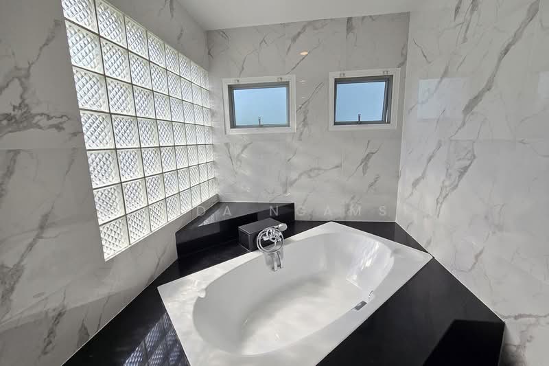 BT Residence, Bangkok, 8 Soi Sukhumvit 8, Khlong Toei, Bangkok, 4 Bedrooms, 600 sqm, Condo For Rent, by Ailada Ngamsri, 500316399 - DDproperty.com