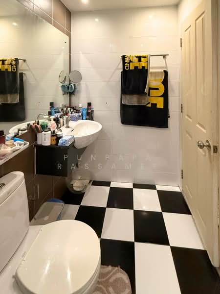Town Plus Kaset - Nawamin, Bangkok, Klong Lamcheak Road, Nuan Chan, Bueng Kum, Bangkok, 3 Bedrooms, 180 sqm, Townhouse For Sale, by Punpapa Rassamee, 500316403 - DDproperty.com