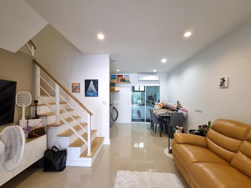 Villette Lite Pattanakarn, Bangkok, Soi Phatthanakan 38, Phatthanakan Road, Suan Luang, Bangkok, 3 Bedrooms, 120 sqm, Townhouse For Rent, by Ponwimol Wipanarapai, 500316422 - DDproperty.com