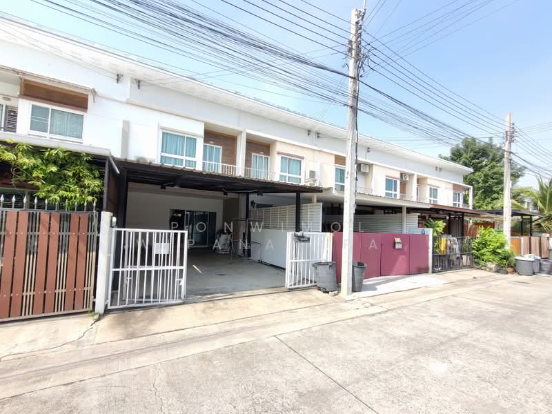 Villette Lite Pattanakarn, Bangkok, Soi Phatthanakan 38, Phatthanakan Road, Suan Luang, Bangkok, 3 Bedrooms, 120 sqm, Townhouse For Rent, by Ponwimol Wipanarapai, 500316422 - DDproperty.com