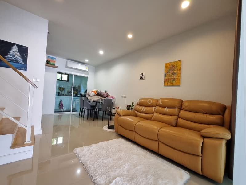 Villette Lite Pattanakarn, Bangkok, Soi Phatthanakan 38, Phatthanakan Road, Suan Luang, Bangkok, 3 Bedrooms, 120 sqm, Townhouse For Rent, by Ponwimol Wipanarapai, 500316422 - DDproperty.com