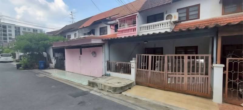 ทาวน์เฮ้าส์ 2 ชั้น 22.1 ตร.ว. หมู่บ้านสราญรมย์ ใกล้ตลาดห้วยขวาง ซอยประชาราษฎร์บำเพ็ญ21, กรุงเทพ, ถนนรัชดาภิเษก-ห้วยขวาง, สามเสนนอก, ห้วยขวาง, กรุงเทพ, 100 ตร.ม., ทาวน์เฮ้าส์ ขาย, โดย คุณ วรรณรัช บุญสวัสดิ์ (วิน), 500316436 - DDproperty.com
