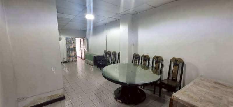 ทาวน์เฮ้าส์ 2 ชั้น 22.1 ตร.ว. หมู่บ้านสราญรมย์ ใกล้ตลาดห้วยขวาง ซอยประชาราษฎร์บำเพ็ญ21, กรุงเทพ, ถนนรัชดาภิเษก-ห้วยขวาง, สามเสนนอก, ห้วยขวาง, กรุงเทพ, 100 ตร.ม., ทาวน์เฮ้าส์ ขาย, โดย คุณ วรรณรัช บุญสวัสดิ์ (วิน), 500316436 - DDproperty.com