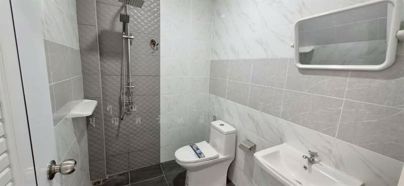 ทาวน์เฮ้าส์ 2 ชั้น 15.4 ตร.ว. ทาวน์เฮ้าส์ ใกล้ศูนย์การค้า ฟอร์จูน ทาวน์ ซอยรัชดาภิเษก3, Bangkok, ถนนอโศก-ดินแดง, Din Daeng, Bangkok, 2 Bedrooms, 80 sqm, Townhouse For Sale, by คุณ วรรณรัช บุญสวัสดิ์ (วิน), 500316446 - DDproperty.com