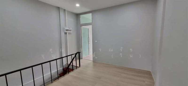 ทาวน์เฮ้าส์ 2 ชั้น 15.4 ตร.ว. ทาวน์เฮ้าส์ ใกล้ศูนย์การค้า ฟอร์จูน ทาวน์ ซอยรัชดาภิเษก3, กรุงเทพ, ถนนอโศก-ดินแดง, ดินแดง, กรุงเทพ, 80 ตร.ม., ทาวน์เฮ้าส์ ขาย, โดย คุณ วรรณรัช บุญสวัสดิ์ (วิน), 500316446 - DDproperty.com