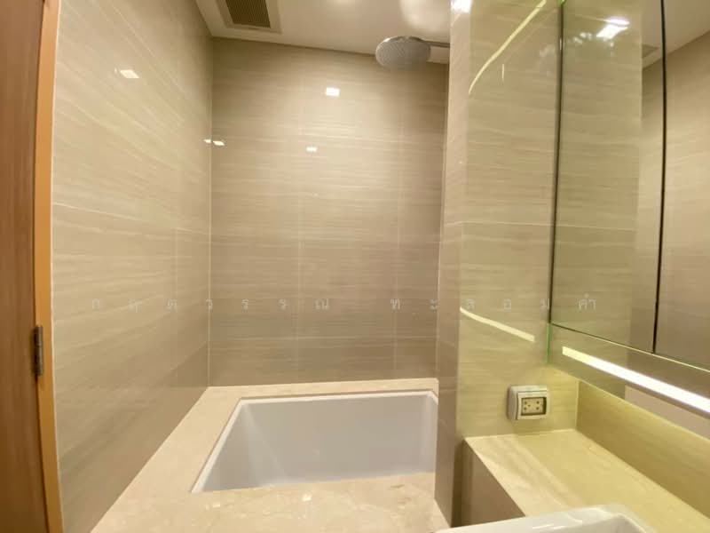 Noble BE33, Bangkok, 19 Soi Sukhumvit 33, Khlong Tan Nua, Watthana, Bangkok, 1 Bedroom, 35 sqm, Condo For Rent, by กฤตวรรณ ทะลอมคำ, 500316458 - DDproperty.com