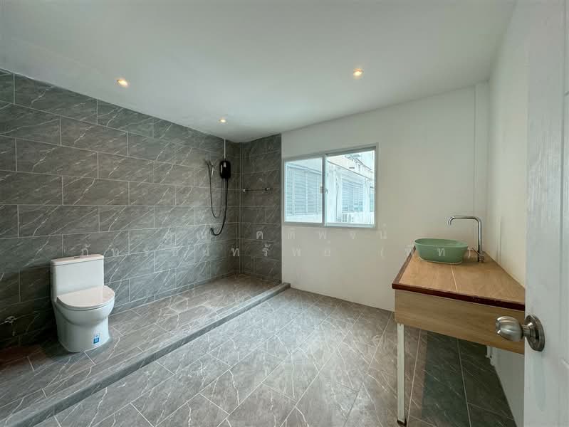 ทาวน์เฮ้าส์ 2 ชั้น 19 ตร.ว. ทาวน์เฮ้าส์ ใกล้แยกสุทธิสาร ซอยลาดพร้าว48 (ซอยวัฒนานิเวศน์5), กรุงเทพ, ถนนลาดพร้าว, สามเสนนอก, ห้วยขวาง, กรุงเทพ, 70 ตร.ม., ทาวน์เฮ้าส์ ขาย, โดย คุณ คติพจน์ ภัทรธนทรัพย์ (พีท), 500316467 - DDproperty.com