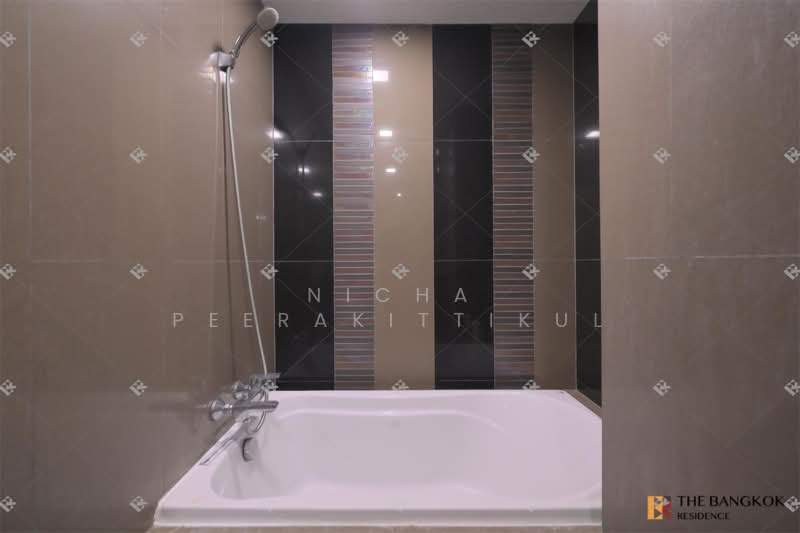 InterLux Premier Sukhumvit 13 : อินเตอร์ ลักส์ พรีเมียร์ สุขุมวิท 13, กรุงเทพ, ซอยสุขุมวิท 13 ถนนสุขุมวิท, คลองเตยเหนือ, วัฒนา, กรุงเทพ, 50 ตร.ม., คอนโด ให้เช่า, โดย Nicha Peerakittikul, 500316550 - DDproperty.com