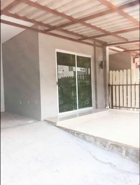 Baan Pruksa 86/1 Ladkrabang-Suvarnabhumi : บ้านพฤกษา 86/1 ลาดกระบัง-สุวรรณภูมิ, สมุทรปราการ, ถ.ลาดกระบัง, ศีรษะจรเข้น้อย, บางเสาธง, สมุทรปราการ, 72 ตร.ม., ทาวน์เฮ้าส์ ให้เช่า, โดย Living Condo, 500316557 - DDproperty.com