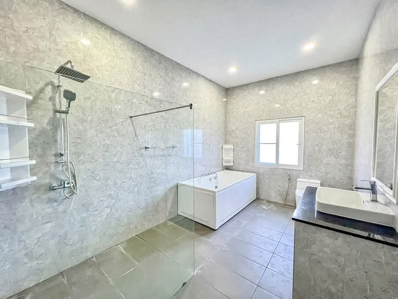 Pool Villa for Sale Mabprachan Pattaya Large Private Estate, Chon Buri (Pattaya), Bang Lamung, Bang Lamung (Pattaya), Chon Buri (Pattaya), 5 Bedrooms, 450 sqm, Villa For Sale, by PLC Real Estate, 500316601 - DDproperty.com