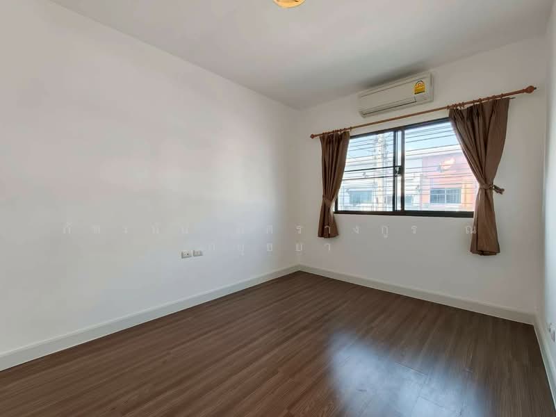 Met Town Pathum-Tiwanon, Pathum Thani, 222 Met Town Village, Pathum Thani, Bang Prok, Muang Pathum Thani, Pathum Thani, 3 Bedrooms, 80 sqm, Townhouse For Sale, by ภัทรนัน อิศรางกูร ณ อยุธยา, 500316618 - DDproperty.com