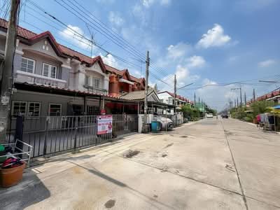 ขาย - พนาสนธิ์วิลล่า6 ถ.นิมิตใหม่ ซ.นิมิตใหม่7 แขวงทรายกองดิน เขตคลองสามวา จ.กรุงเทพมหานคร 10510, กรุงเทพ