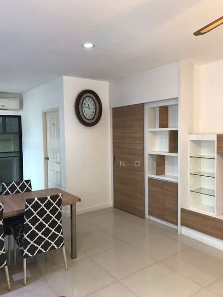 Beautiful 2-Story Corner Townhome for Rent. Modern Built-in, Pet-Friendly!, กรุงเทพ, สวนหลวง, กรุงเทพ, 140 ตร.ม., ทาวน์เฮ้าส์ ให้เช่า, โดย Chayanoot, 500316654 - DDproperty.com