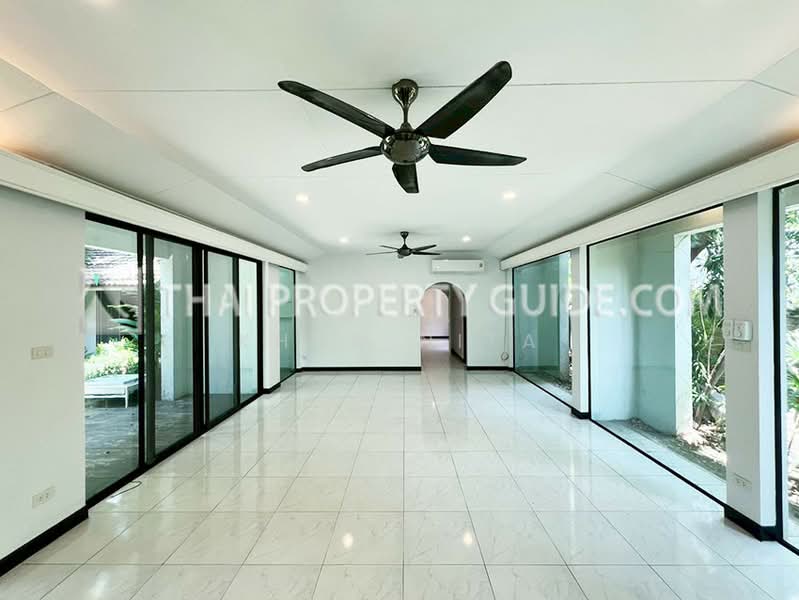 House with Shared Pool for rent in Sukhumvit, Bangkok, กรุงเทพ, คลองตันเหนือ, วัฒนา, กรุงเทพ, 350 ตร.ม., บ้านเดี่ยว ให้เช่า, โดย Khun Nita, 500316656 - DDproperty.com