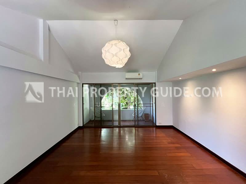 House with Shared Pool for rent in Sukhumvit, Bangkok, Khlong Tan Nua, Watthana, Bangkok, 3 Bedrooms, 350 sqm, Single Detached House For Rent, by Khun Nita, 500316656 - DDproperty.com
