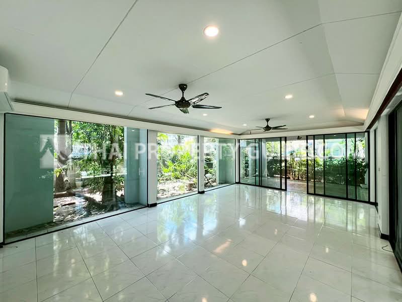 House with Shared Pool for rent in Sukhumvit, Bangkok, กรุงเทพ, คลองตันเหนือ, วัฒนา, กรุงเทพ, 350 ตร.ม., บ้านเดี่ยว ให้เช่า, โดย Khun Nita, 500316656 - DDproperty.com