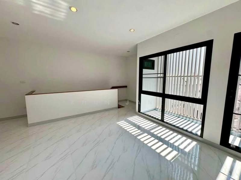 Home Office for Rent in Pradit Manutham / Ladprao Area (SPSJP354), Bangkok, ลาดพร้าว 87, Wang Thonglang, Bangkok, 3 Bedrooms, 175 sqm, Single Detached House For Rent, by Khun Jane, 500316660 - DDproperty.com