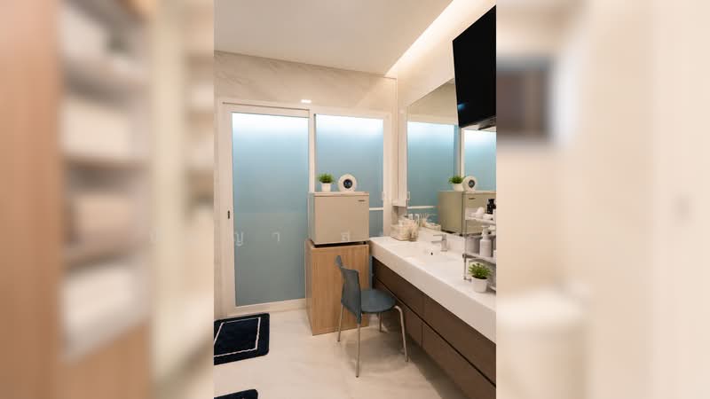 Mantana Ratchaphruek-Maha Chesadabodindranusorn Bridge, Nonthaburi, Nonthaburi 1 Road, Bang Krang, Muang Nonthaburi, Nonthaburi, 4 Bedrooms, 350 sqm, Single Detached House For Sale, by ปัญญา สมหมาย, 500316730 - DDproperty.com