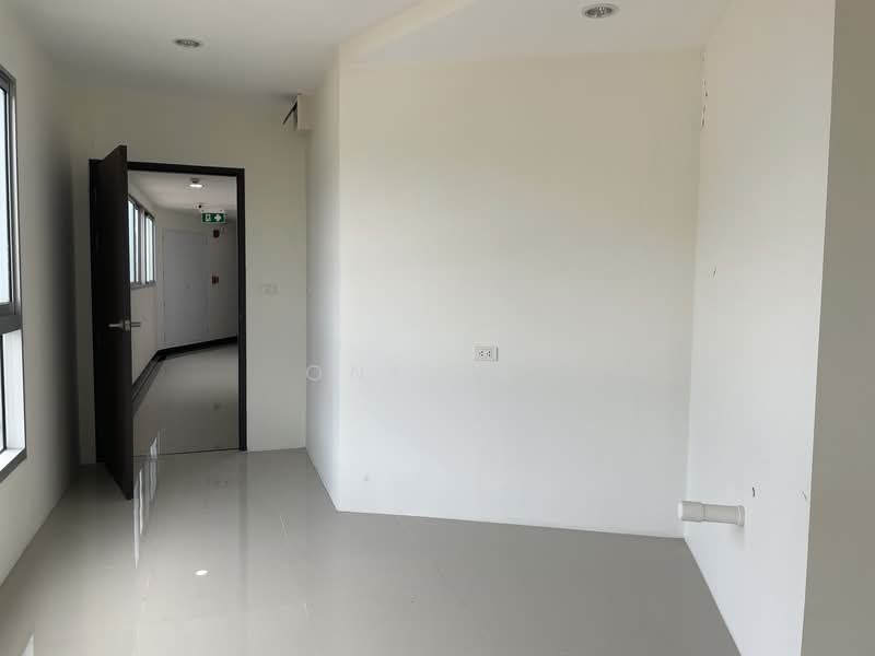 Asakan Place Srinakarin, Bangkok, 617 Srinakarin Road, Suan Luang, Bangkok, 1 Bedroom, 45 sqm, Condo For Sale, by One Re., 500316764 - DDproperty.com