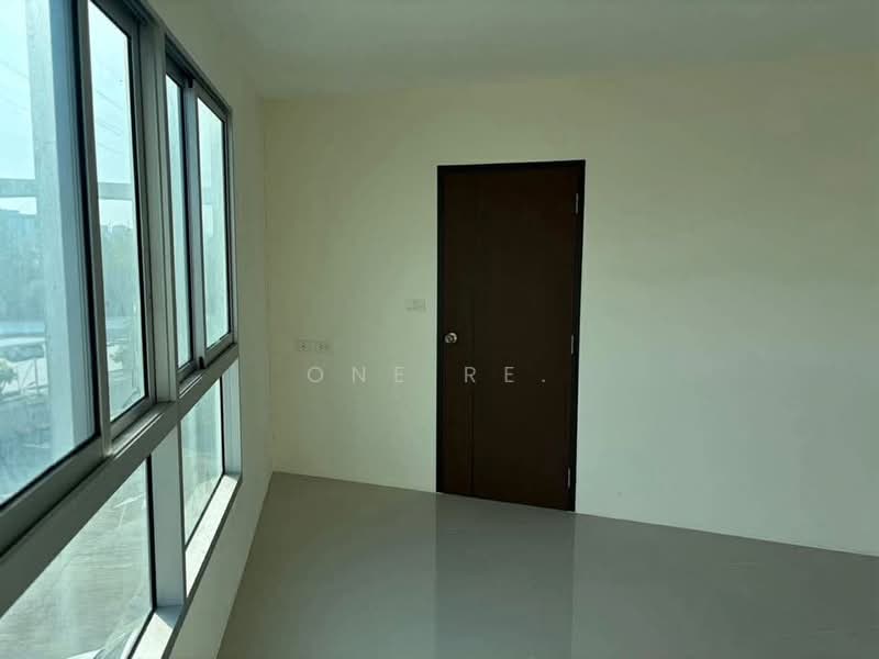 Asakan Place Srinakarin, Bangkok, 617 Srinakarin Road, Suan Luang, Bangkok, 1 Bedroom, 45 sqm, Condo For Sale, by One Re., 500316764 - DDproperty.com