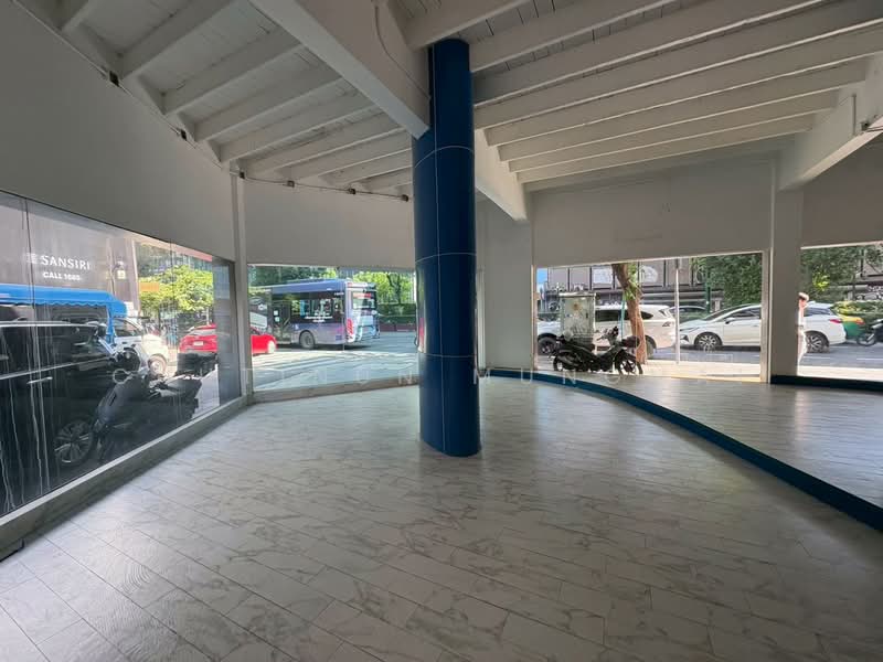 For Rent: 4-Storey Shop House Sukhumvit Road BTS Thonglor, กรุงเทพ, คลองตันเหนือ, วัฒนา, กรุงเทพ, 654 ตร.ม., พื้นที่ขายของ ให้เช่า, โดย Chutinun Mungmai, 500316789 - DDproperty.com