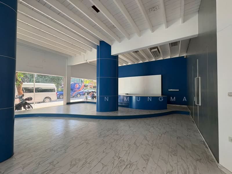 For Rent: 4-Storey Shop House Sukhumvit Road BTS Thonglor, กรุงเทพ, คลองตันเหนือ, วัฒนา, กรุงเทพ, 654 ตร.ม., พื้นที่ขายของ ให้เช่า, โดย Chutinun Mungmai, 500316789 - DDproperty.com