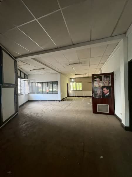For Rent: 4-Storey Shop House Sukhumvit Road BTS Thonglor, กรุงเทพ, คลองตันเหนือ, วัฒนา, กรุงเทพ, 654 ตร.ม., พื้นที่ขายของ ให้เช่า, โดย Chutinun Mungmai, 500316789 - DDproperty.com