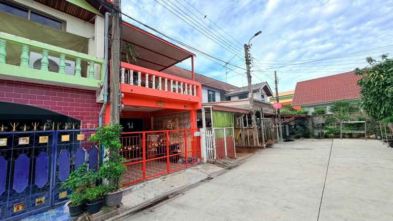หมู่บ้านสุขใจวิลเลจ ซอยรามอินทรา 65 แยก 4 ถนนรามอินทรา แขวงท่าแร้ง เขตบางเขน กรุงเทพมหานคร, กรุงเทพ, รามอินทรา, ท่าแร้ง, บางเขน, กรุงเทพ, 60 ตร.ม., ทาวน์เฮ้าส์ ขาย, โดย ภัทรนัน อิศรางกูร ณ อยุธยา, 500316808 - DDproperty.com
