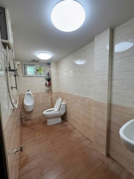 ทาวน์โฮม 2 ชั้น ติด MRT ท่าพระ, Bangkok, Wat Tha Pra, Bangkok Yai, Bangkok, 4 Bedrooms, 180 sqm, Townhouse For Sale, by HOME Real Estate Service, 500316813 - DDproperty.com