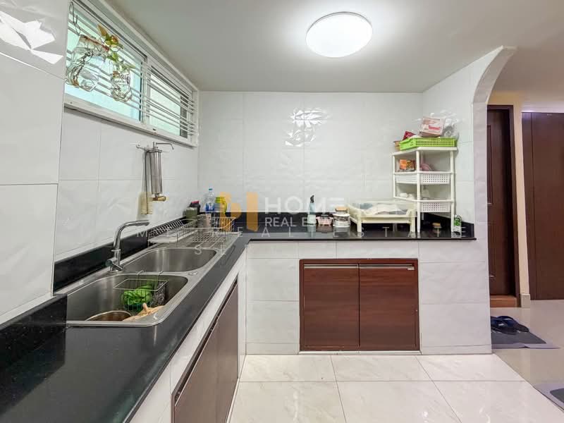 ทาวน์โฮม 2 ชั้น ติด MRT ท่าพระ, Bangkok, Wat Tha Pra, Bangkok Yai, Bangkok, 4 Bedrooms, 180 sqm, Townhouse For Sale, by HOME Real Estate Service, 500316813 - DDproperty.com