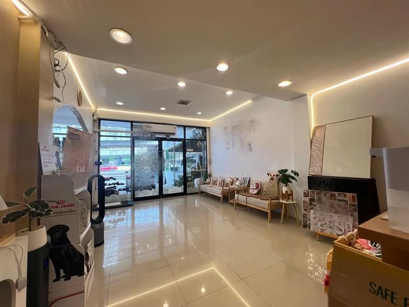 อาคารพาณิชย์ 3 ชั้น 83 ตร.ว. อาคารพาณิชย์ ใกล้ศูนย์ราชการนนทบุรี นนรัตนาธิเบศร์, Nonthaburi, ถนนรัตนาธิเบศร์, Bang Kra So, Muang Nonthaburi, Nonthaburi, , 350 sqm, Shophouse For Sale, by คุณ ณิชารดา ทับทิม (เคท), 500316872 - DDproperty.com