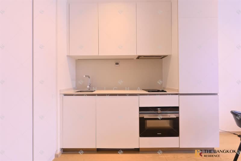 The Strand Thonglor, Bangkok, 36 Soi Sukhumvit 55, Khlong Tan Nua, Watthana, Bangkok, 1 Bedroom, 55 sqm, Condo For Rent, by Nicha Peerakittikul, 500316876 - DDproperty.com