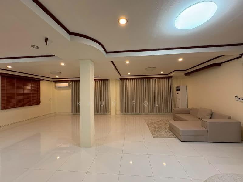 Detached House + Rooftop 3-Storey Renovated Home Charoen Nakhon Area, กรุงเทพ, บางลำภูล่าง, คลองสาน, กรุงเทพ, 300 ตร.ม., บ้านเดี่ยว ให้เช่า, โดย Khun Pol, 500316887 - DDproperty.com